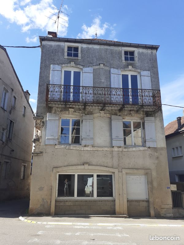 Maison 6 pièces 178 m² · à Champlitte · 178 m² · 24 500 €