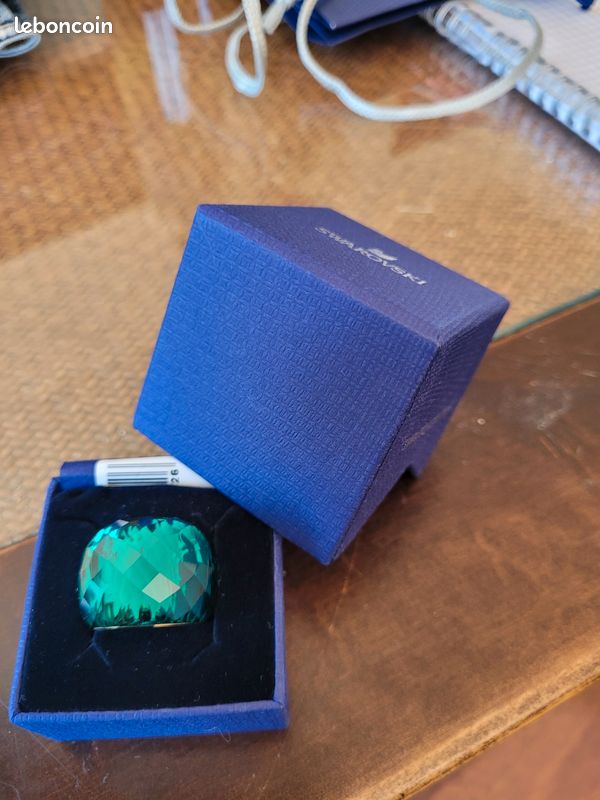 Bague swarovski Nirvana Montres Bijoux