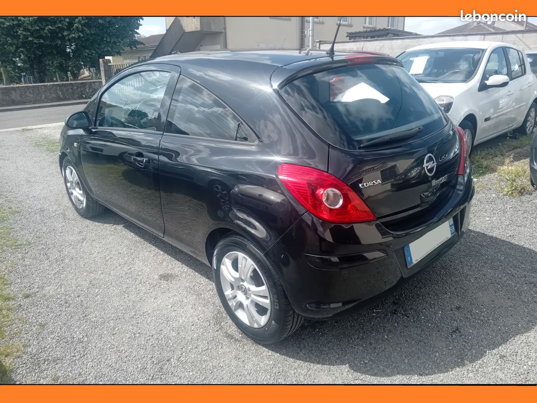 Opel Corsa D restylée 1.0i 12v 65cv Edition -04cv- 112 000 kms (image 4)
