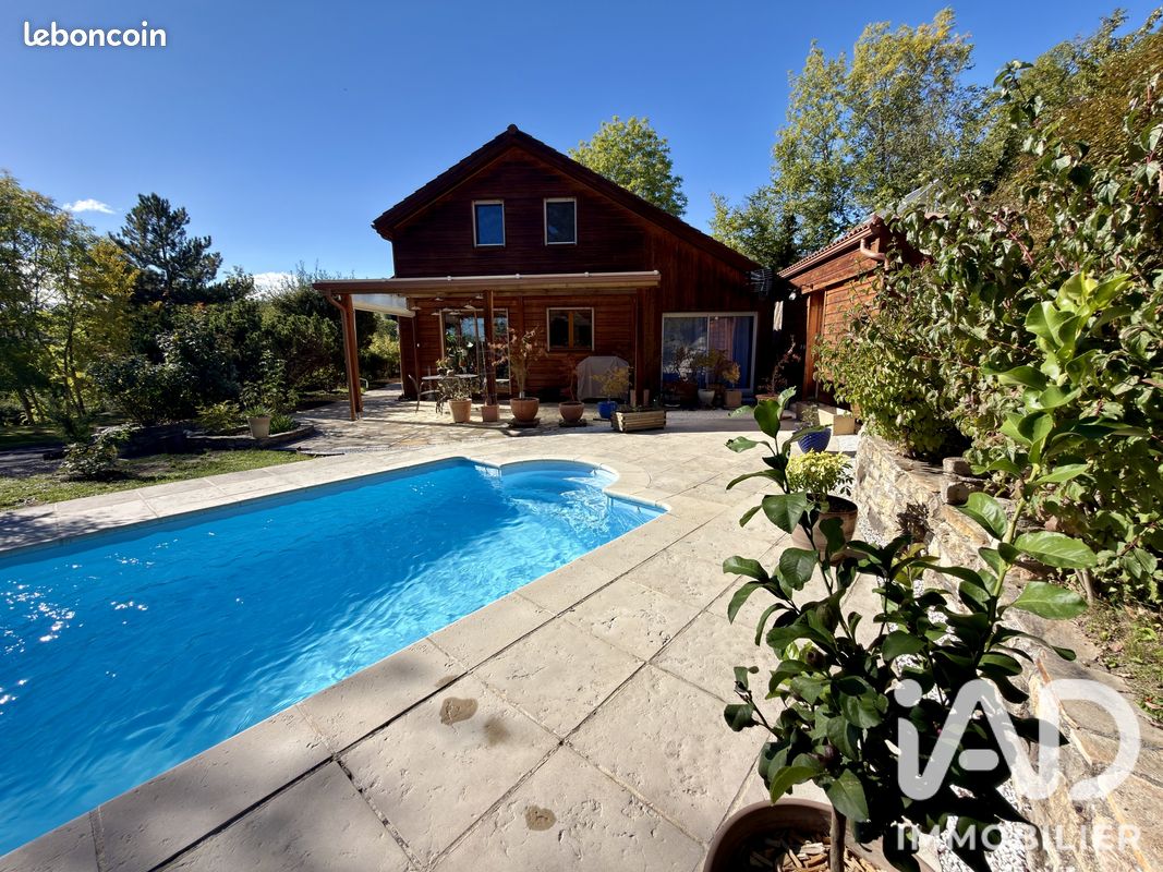 Maison 9 pièces 200 m² · à Ludesse · 200 m² · 470 000 €
