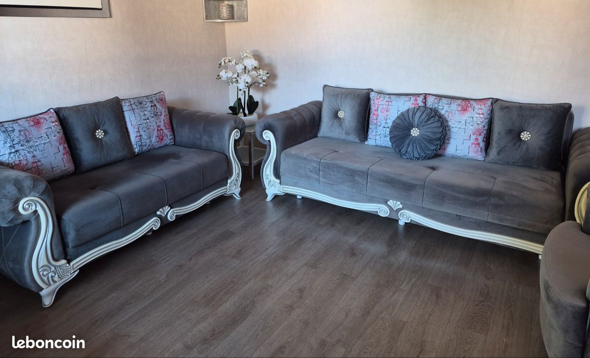 Salon 3 pièces en velours gris – Convertible & rangements (image 8)