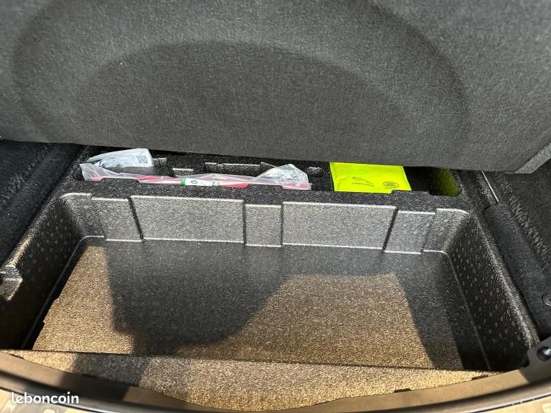 Jaguar E-Pace P200 FlexFuel MHEV 200ch R-Dynamic SE (image 14)