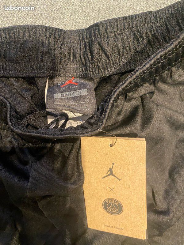Pack complet PSG Jordan maillot + short NEUFS XL (image 7)