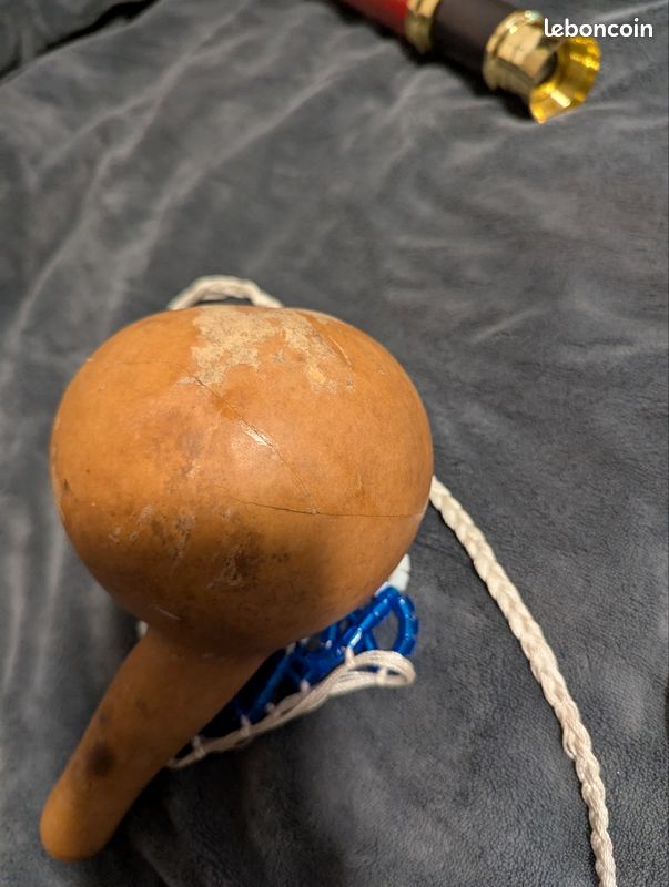 Petit chekere calebasse instrument (réparation faite voir dernière photo) (image 3)