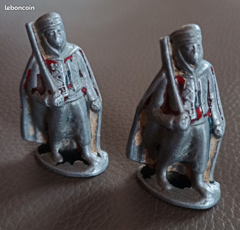 figurine quiralu cofalu aludo militaire avec combinaison
