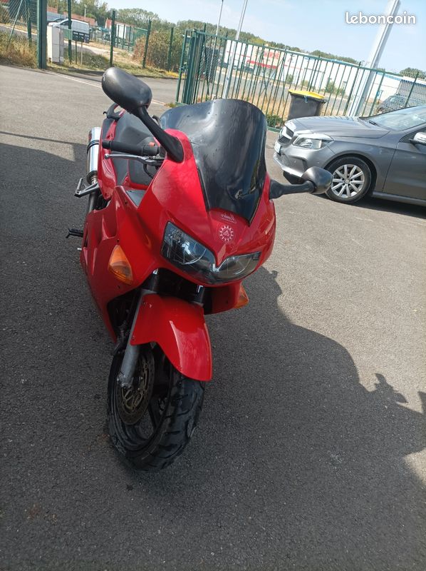 Honda 800 vfr fi (image 3)
