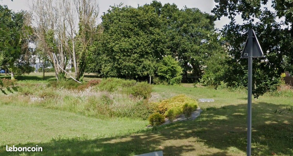 Terrain 347 m² La Gouesniere · à La Gouesnière · 102 000 €