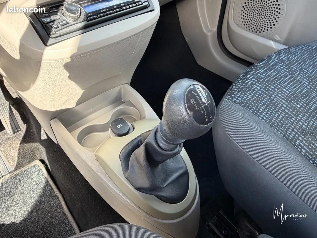 Renault Twingo 1.2 75 AUTHENTIQUE / GARANTIE 12 MOIS (image 11)