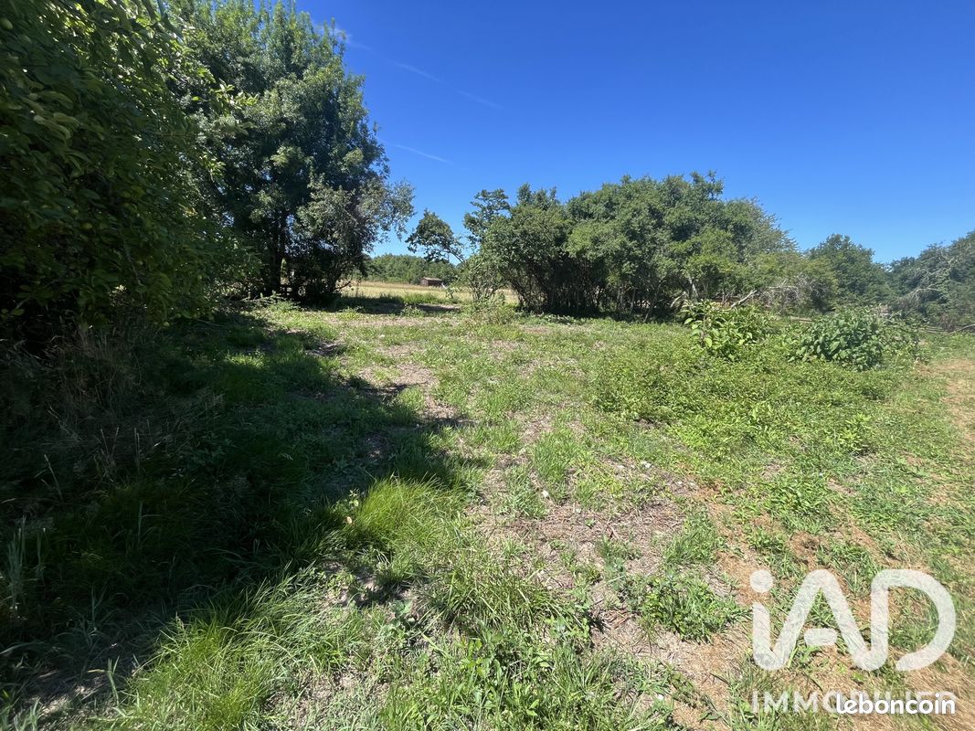 Terrain 1445 m² · à La Force · 1 445 m² · 18 000 €