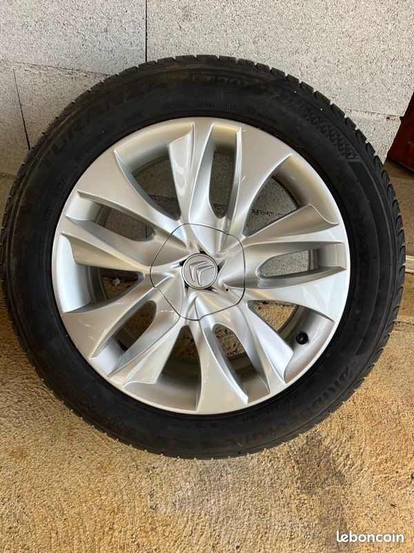 4 roues ds5 215.55.17 (image 1)