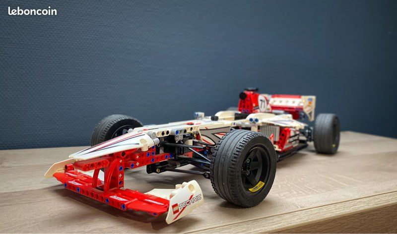 LEGO TECHNIC Voiture F1 (image 1)