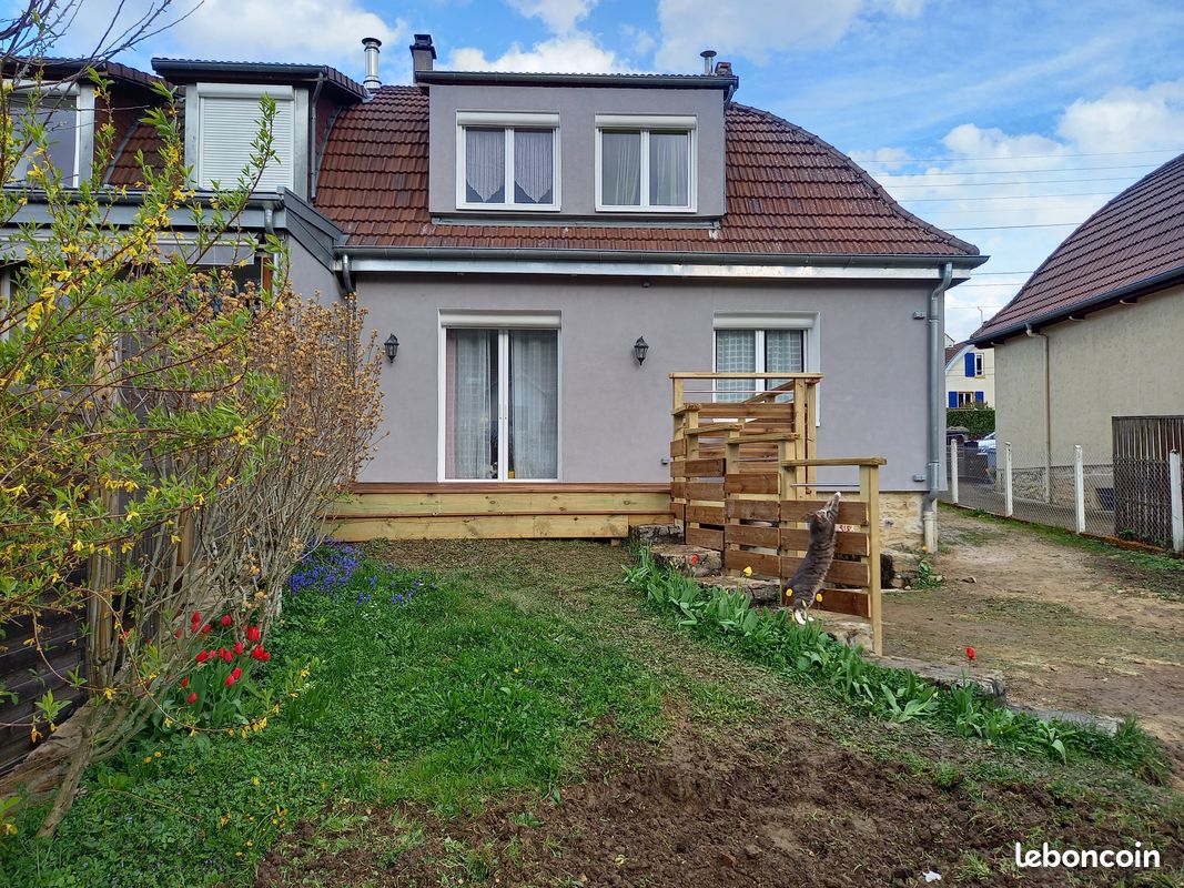 Maison 5 pièces 110 m² · à Lons-le-Saunier · 110 m² · 299 000 €