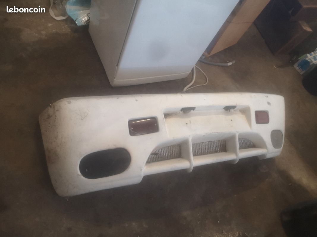 Pare choc arrière 205 Peugeot (image 1)
