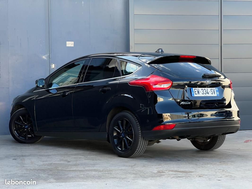Ford Focus 1.0 EcoBoost 125 S&S Titanium / CAMERA KEYLESS DETECT ANGLE MORTS (image 4)