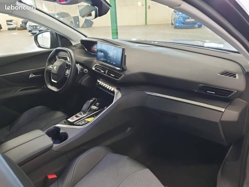 Peugeot 3008 HYBRID 225ch Allure Pack e-EAT8 (image 13)