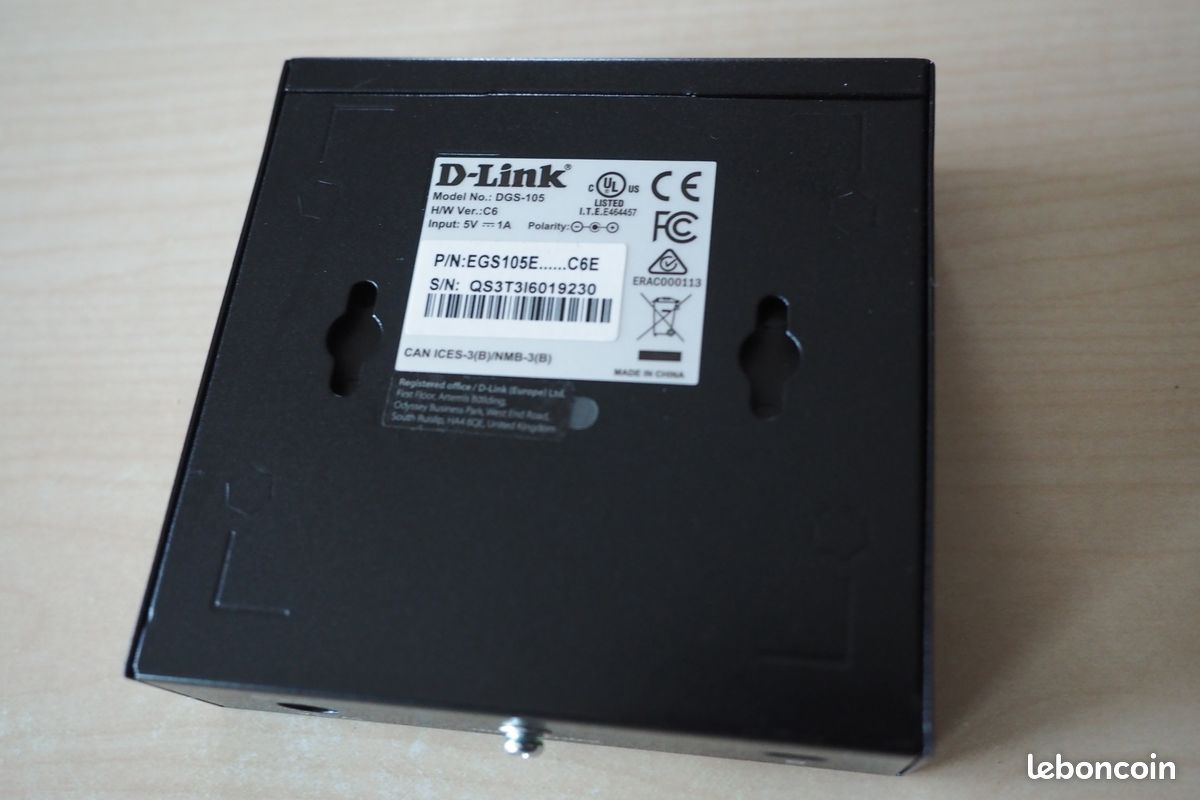 Switch D-LINK DGS-105 (image 3)