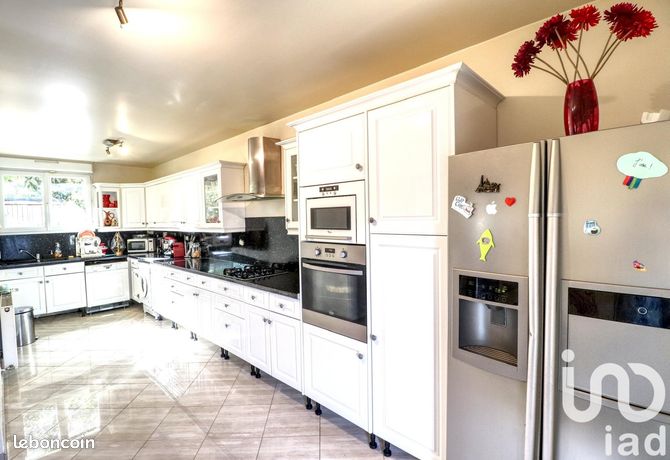 Maison 10 pièces 250 m²