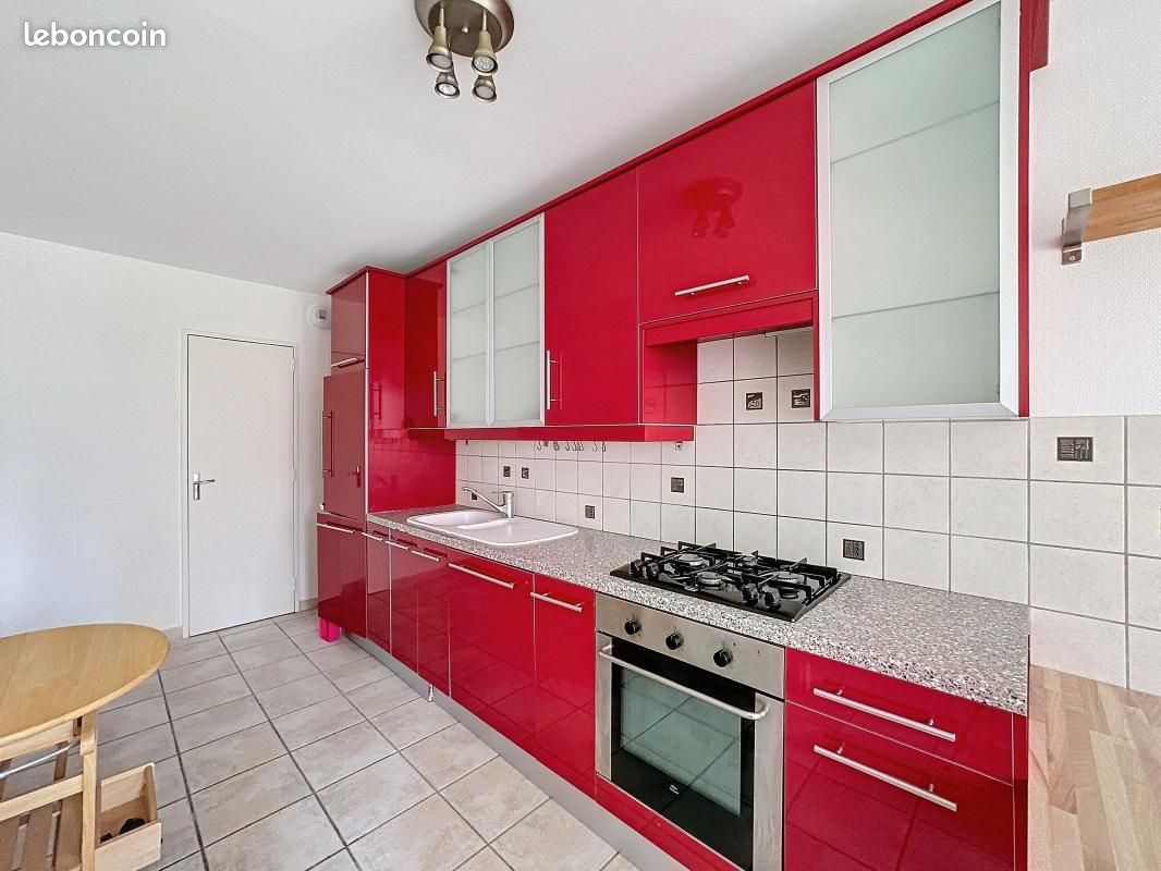 Appartement 3 pièces 65 m² · à Clermont-Ferrand · 65 m² · 820 €