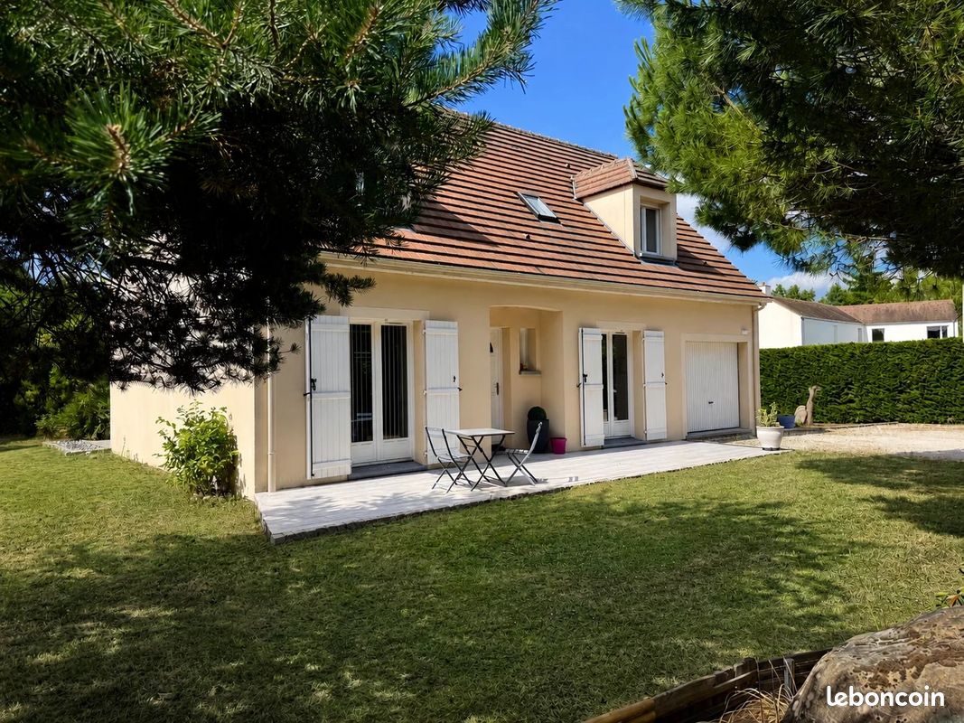 Maison 6 pièces 150 m² · à Recloses · 150 m² · 472 000 €