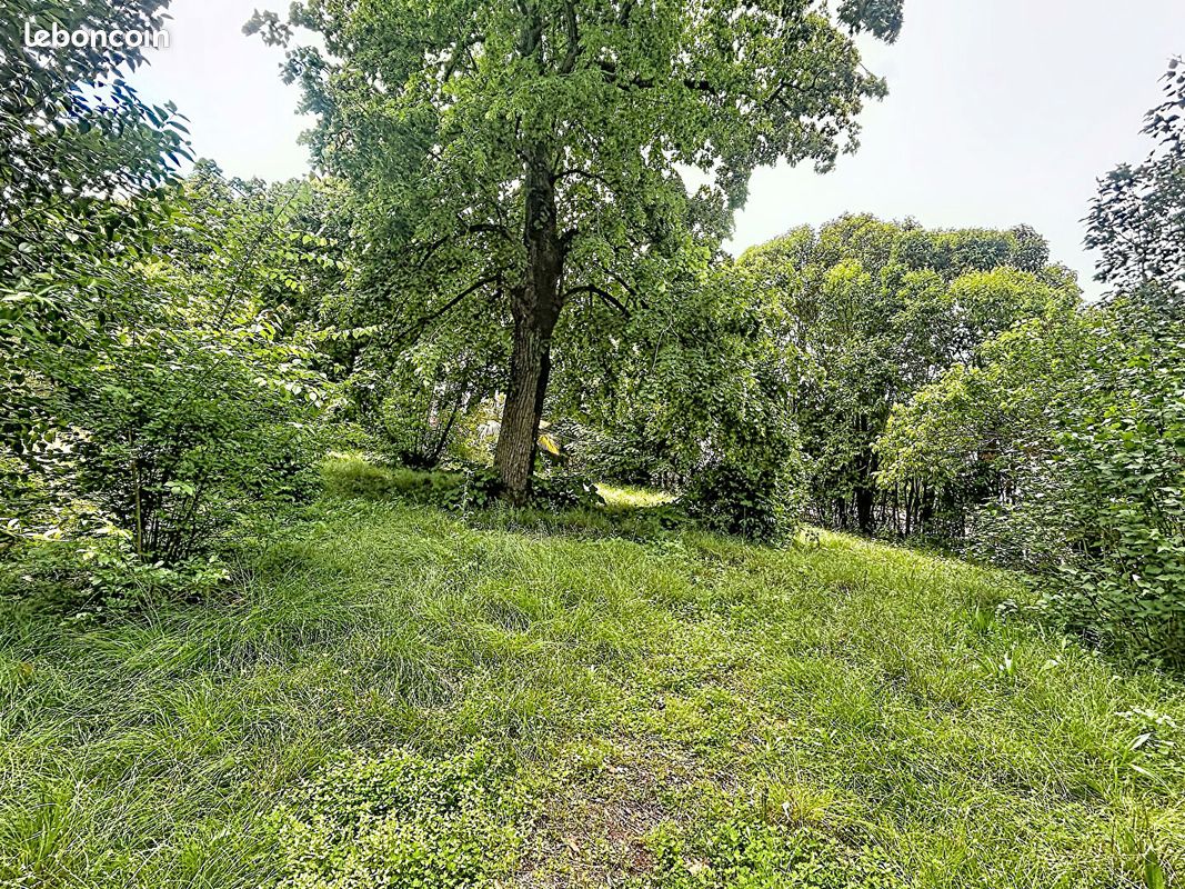Terrain 700 m² · à Cenon · 700 m² · 234 000 €