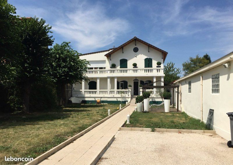 Appartement 2 pièces 20 m² · à Villeneuve-le-Roi · 20 m² · 650 €/mois