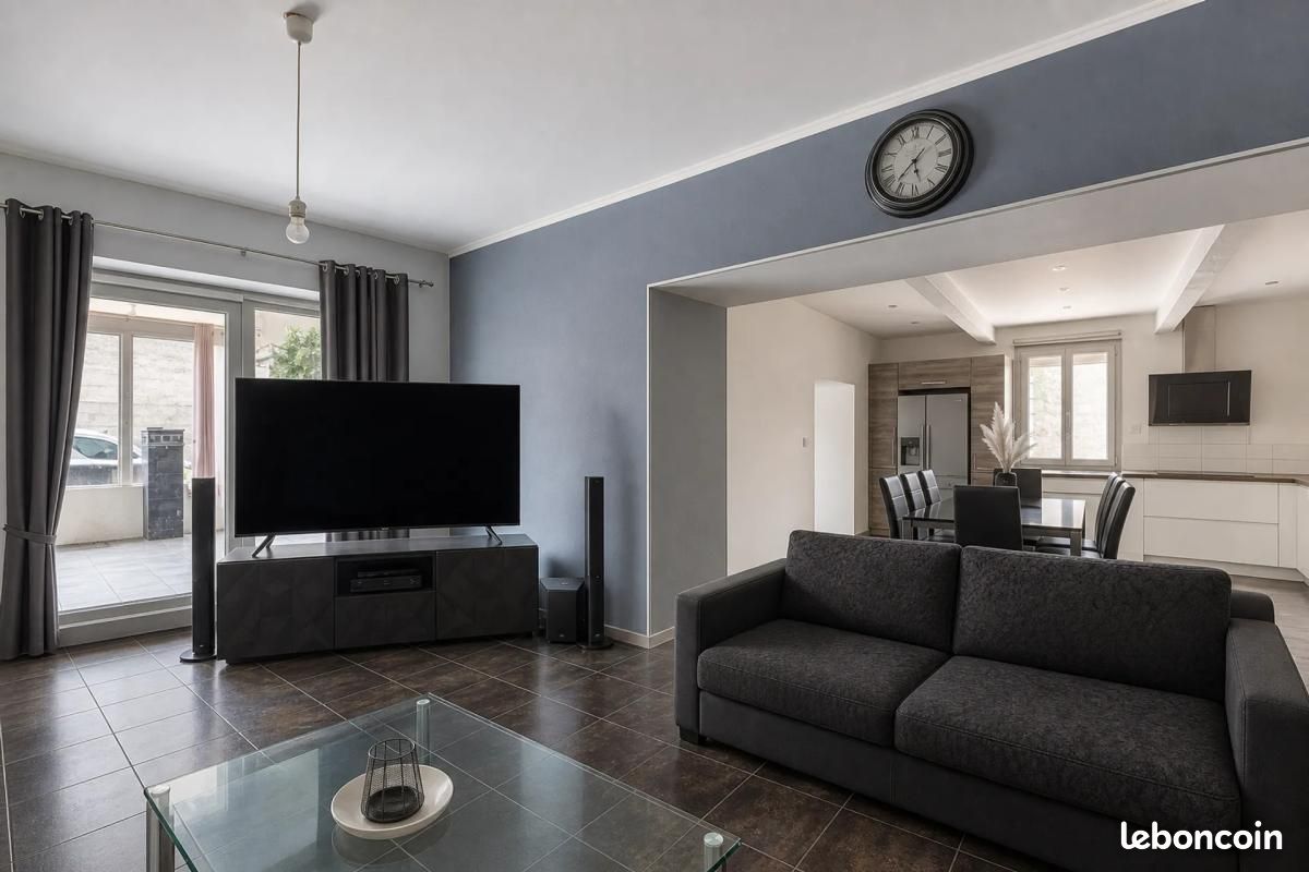 Maison 7 pièces 237 m² (image 2)