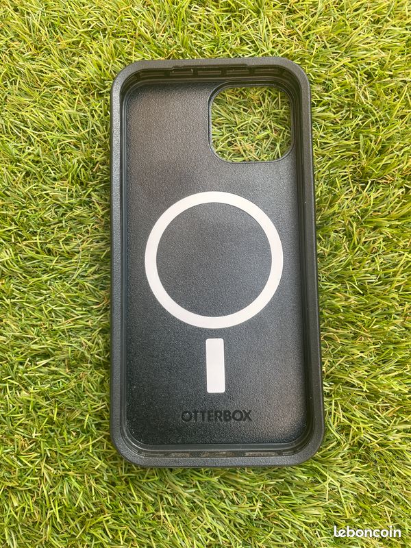 Coque de protection iPhone 15 Otterbox (image 1)