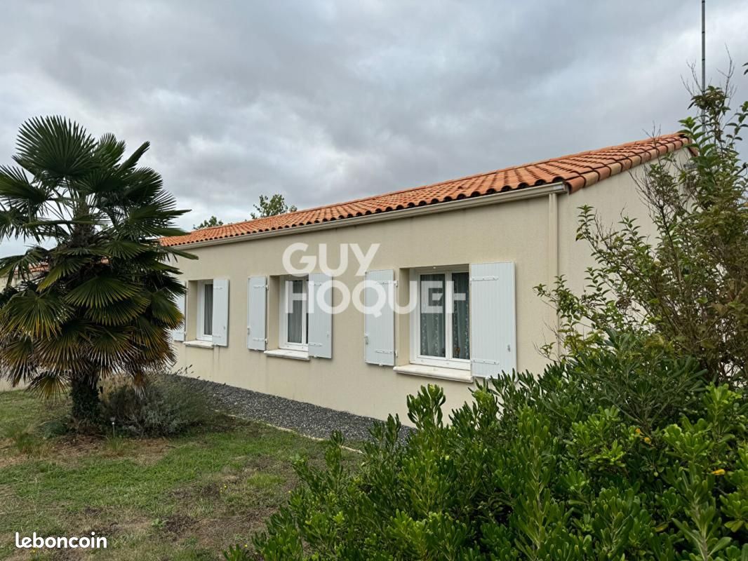 Maison 4 pièces 92 m² · à Fontenay-le-Comte · 92 m² · 900 €/mois