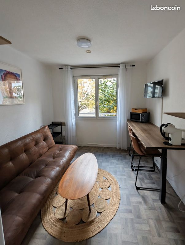 Appartement 1 pièce 15 m² · à Grenoble · 15 m² · 400 €