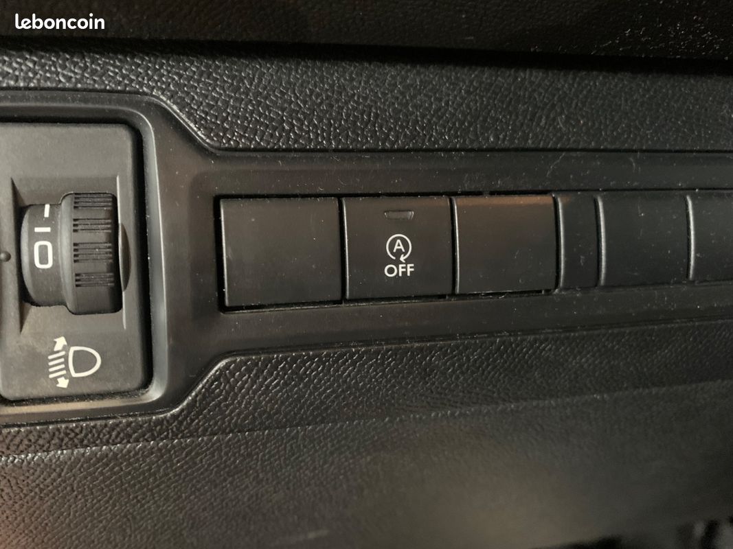 Peugeot 308 generation-ii societe 1.5 bluehdi 100 business active start-stop tva récupérable (image 23)