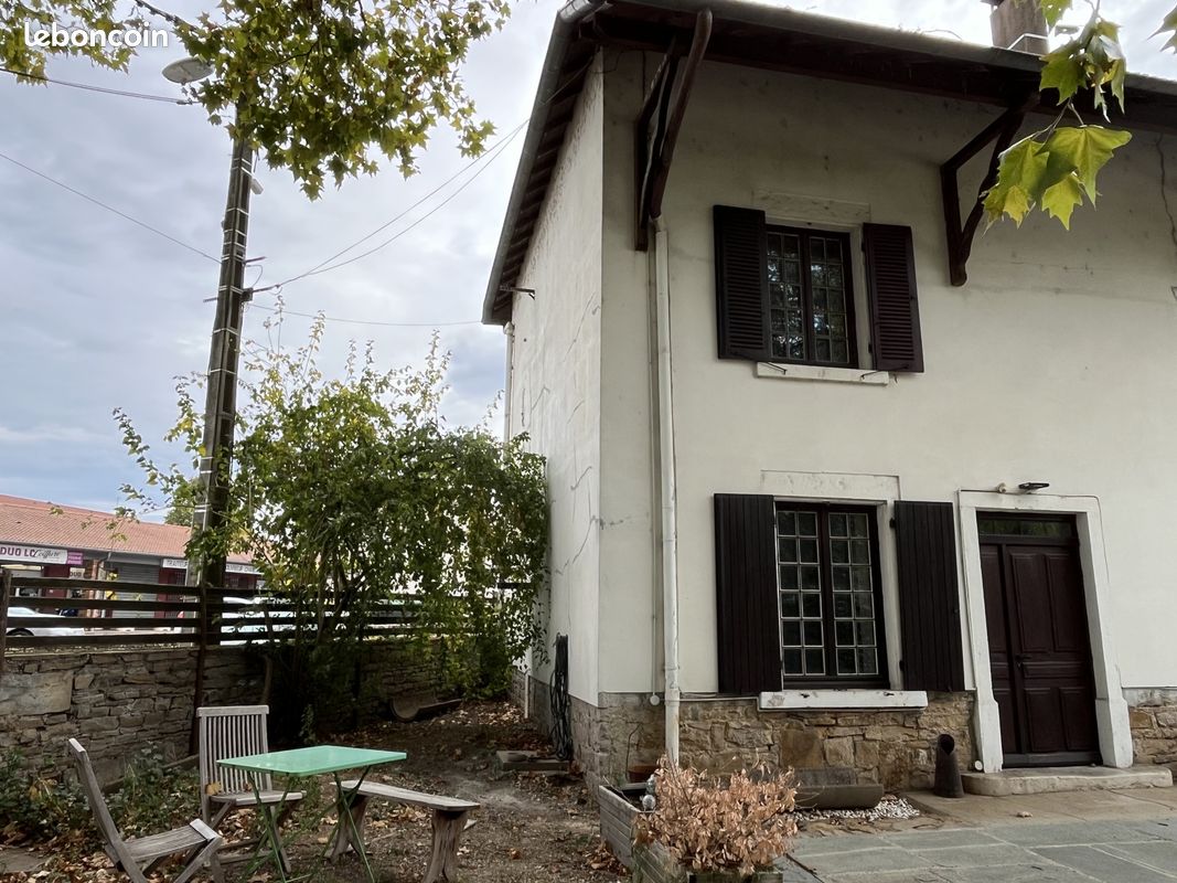 Appartement 3 pièces 55 m² · à Saint-Romain-de-Jalionas · 55 m² · 1 050 €/mois