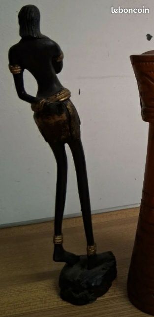 Statuettes (image 2)