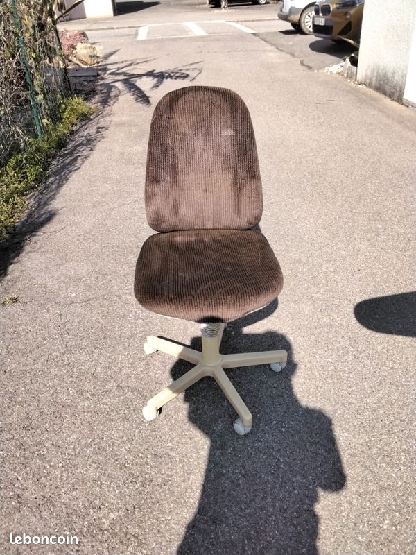 Fauteuil secrétaire 15 (image 1)