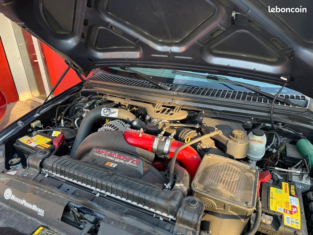 Ford F250 Lariat - V8 6.0 Diesel - TVA Récupérable (image 8)
