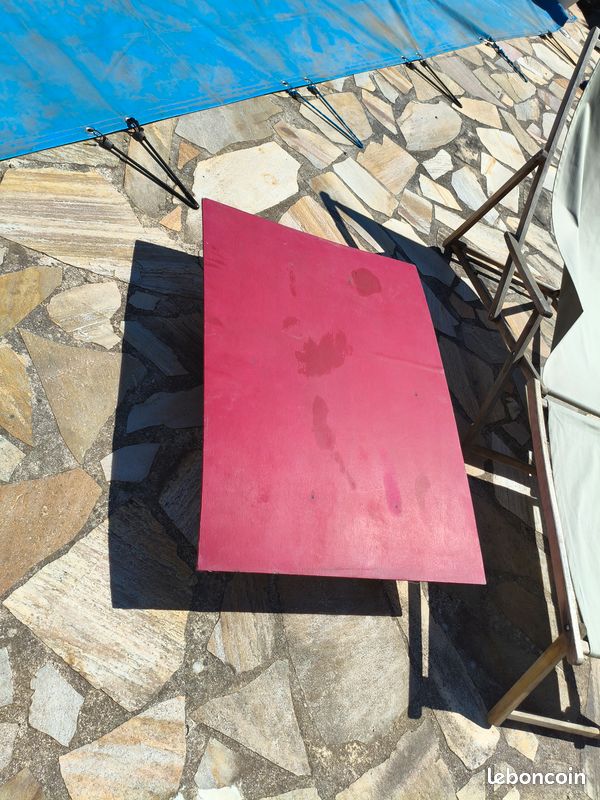 Table basse et cadeau (image 2)