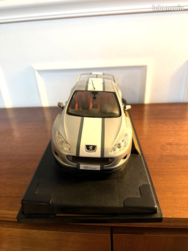 Peugeot - 9064/150716 - Solido - Peugeot 407 Silhouette - 1/18