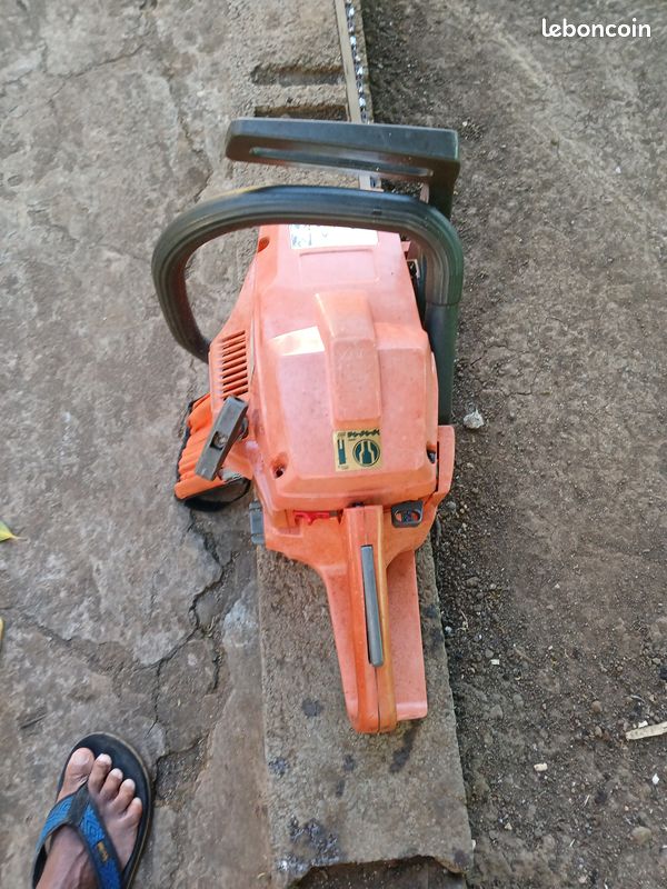 Vend tronçonneuse Husqvarna 136 (image 1)