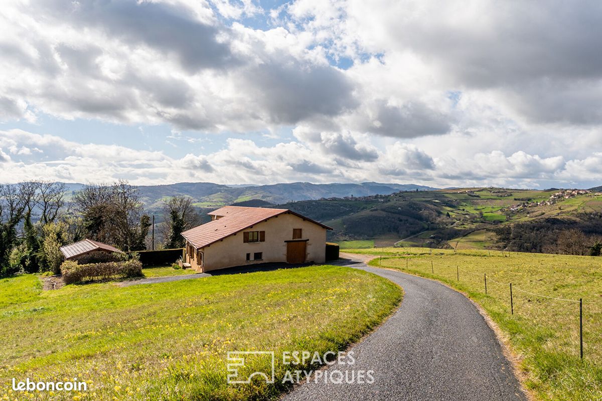 Maison 8 pièces 225 m² · à Val d'Oingt · 225 m² · 490 000 €