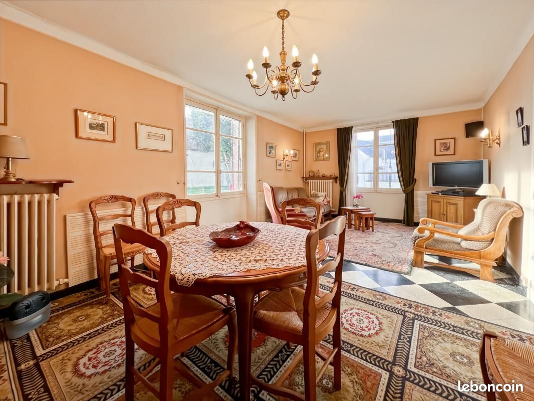 Maison 5 pièces 161 m² · à Villemaury · 161 m² · 135 000 €