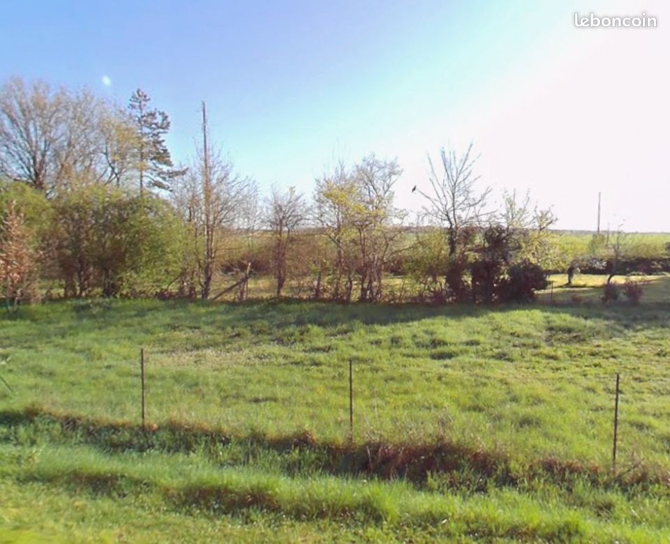 Terrain 1 000 m² La Guerche Sur L Aubois · à La Guerche-sur-l'Aubois · 21 000 €