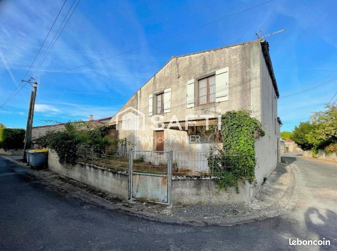 Maison 5 pièces 112 m² · à Saleignes · 112 m² · 66 000 €