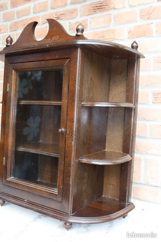 Vitrine murale et étagères (image 3)