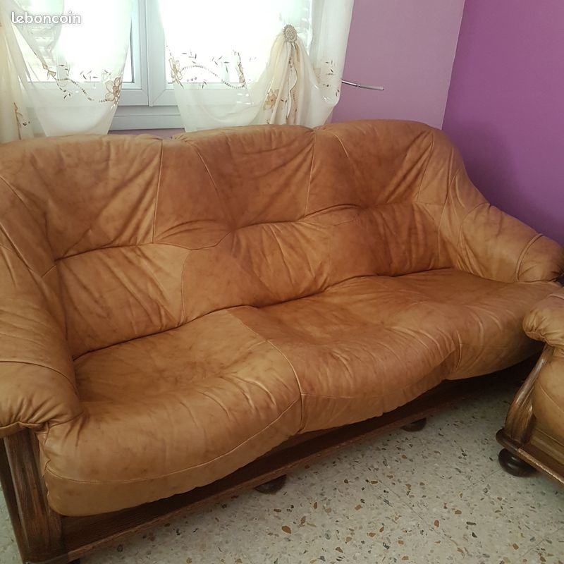 Canapé cuir état neuf + un fauteuil (image 2)