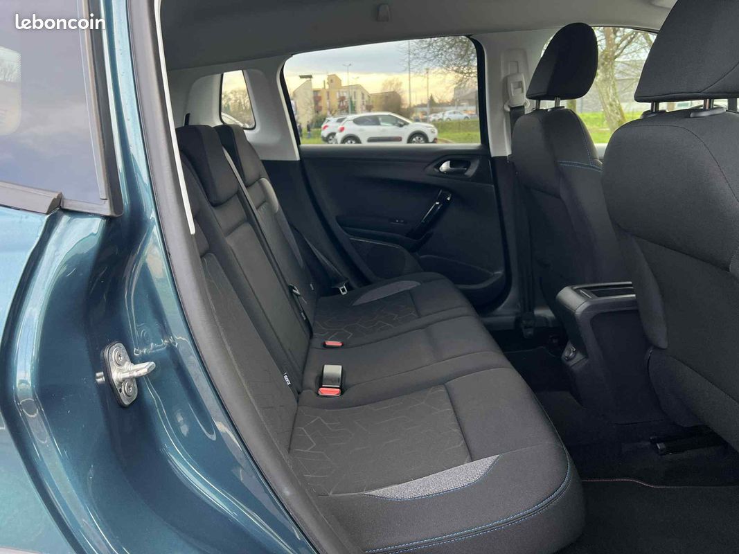 Peugeot 2008 1.5 BlueHDi 100ch E6.c Signature S&S BVM5 (image 14)