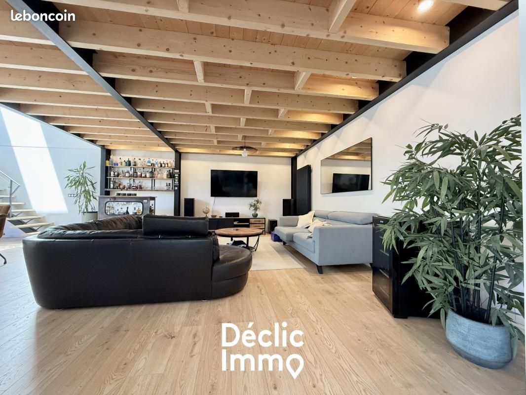 Maison 8 pièces 225 m² · à Poitiers · 225 m² · 599 900 €