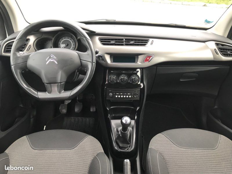 Citroen c3 1.2 vti 82 cv (image 7)