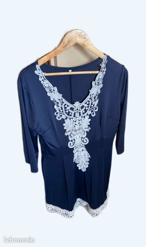 Robe (image 1)