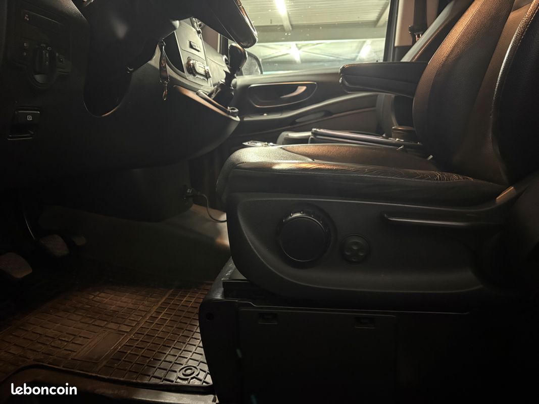MERCEDES-BENZ Vito Fg 1.6 D 114ch Pro - 2018 - Caméra de recul - Sièges cuir - 5 places -Climatisation (image 10)