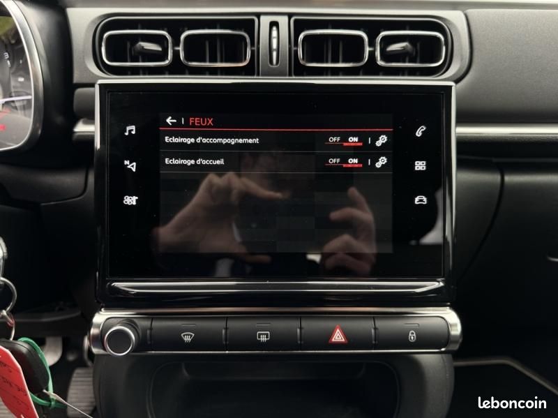 Citroen C3 1.2 PureTech 110 Saint James / GPS + CAMERA / GARANTIE 12 MOIS (image 39)