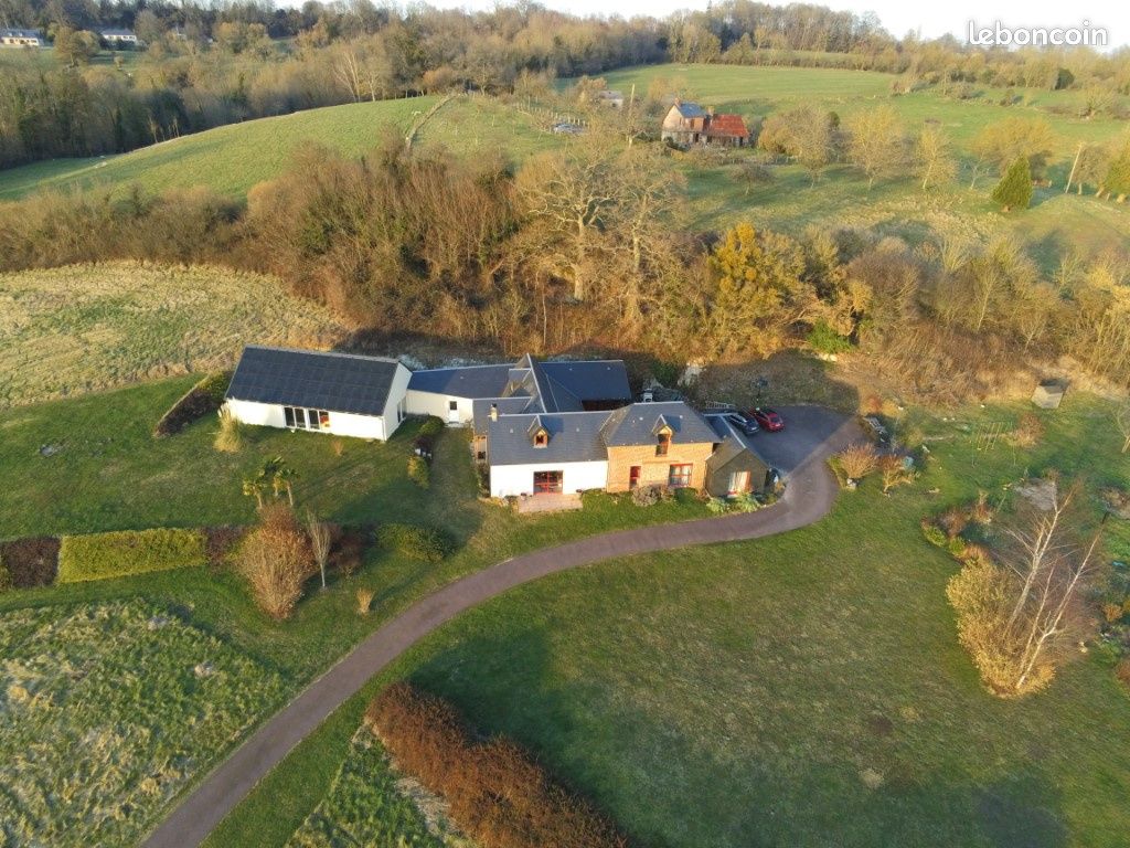 Maison 8 pièces 296 m² · à Lisieux · 296 m² · 660 000 €